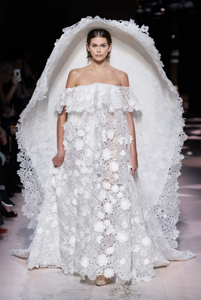 Givenchy Spring 2020 Couture - via vogue.com