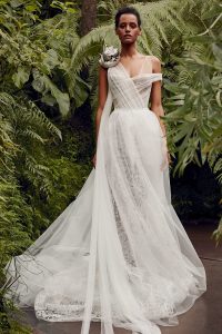 Vera Wang - New York Spring Bridal 2020 - via vogue.com